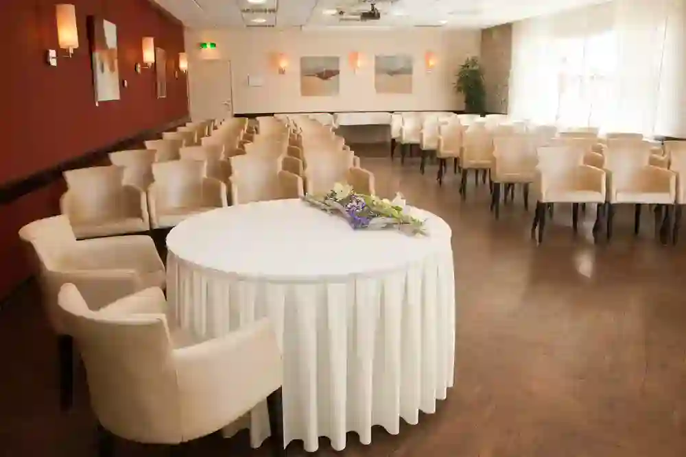 Wonnezaal in bijeenkomstopstelling